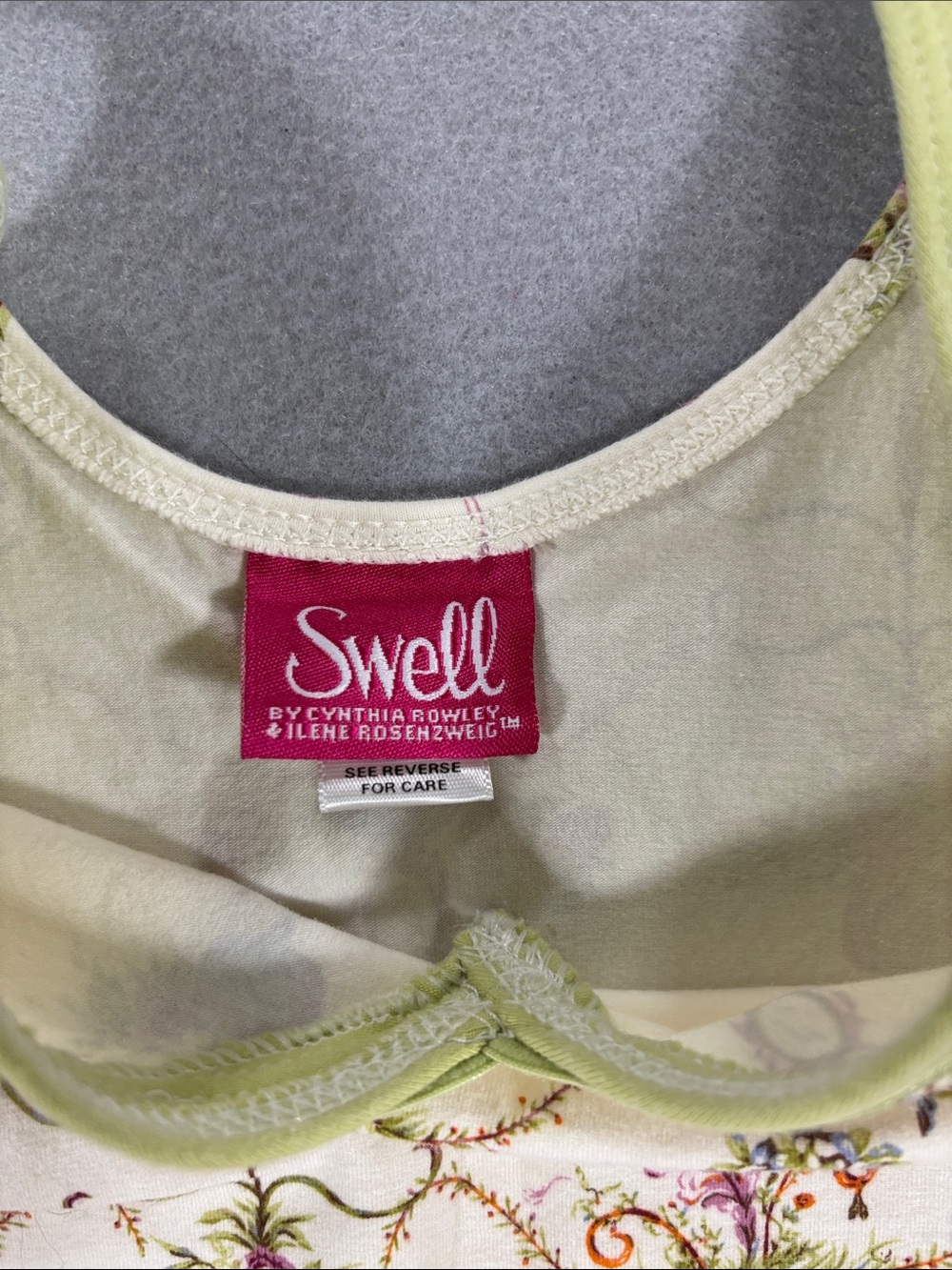 Swell Cynthia Rowley fairy cottage Cream Floral Print Tank Top M - Picture 2 of 7